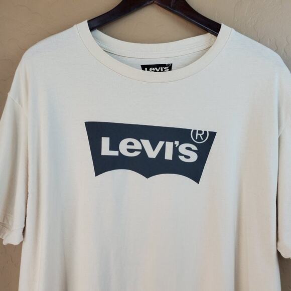 Levi's Logo Short Sleeve Graphic Tee - Picture 3 of 9